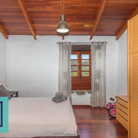 Casa Brumas De Arbejales بيت للعطل