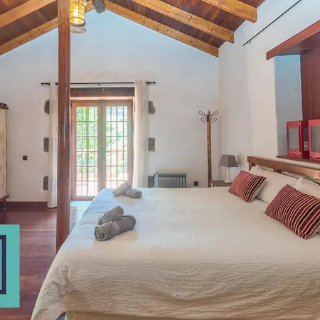 Casa Brumas De Arbejales بيت للعطل *