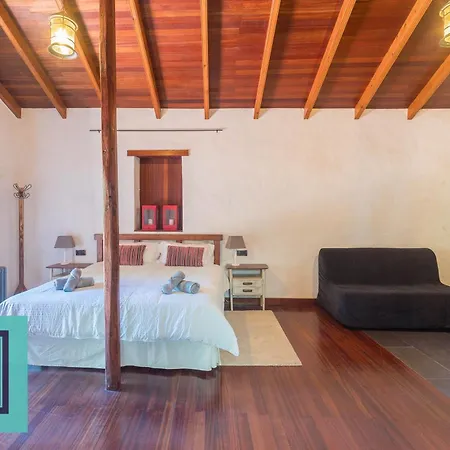 Casa Brumas De Arbejales بيت للعطل