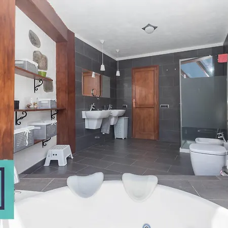 بيت للعطل Casa Brumas De Arbejales